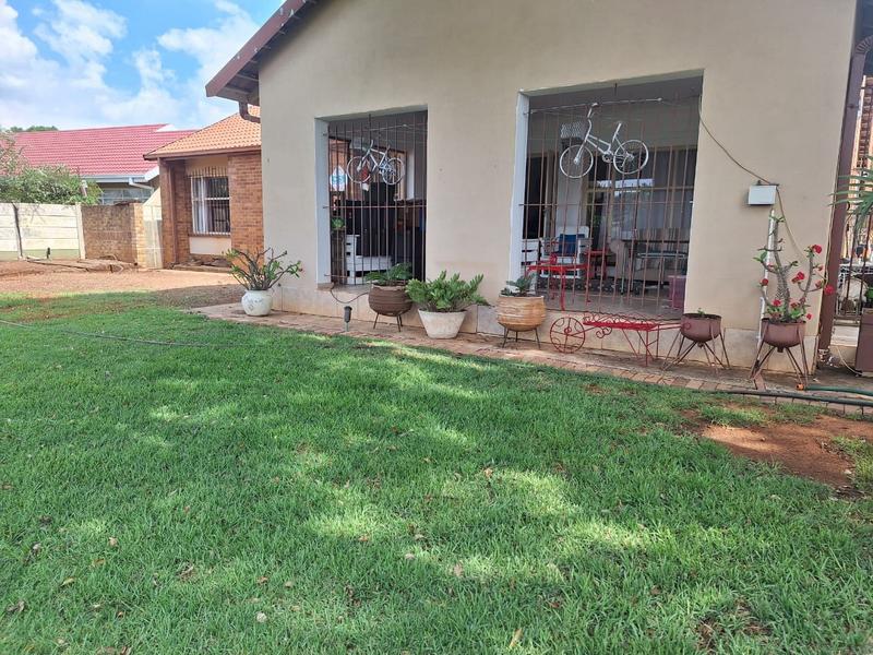 6 Bedroom Property for Sale in Stilfontein North West